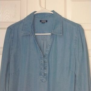 Soft denim IZOD long sleeve shirt